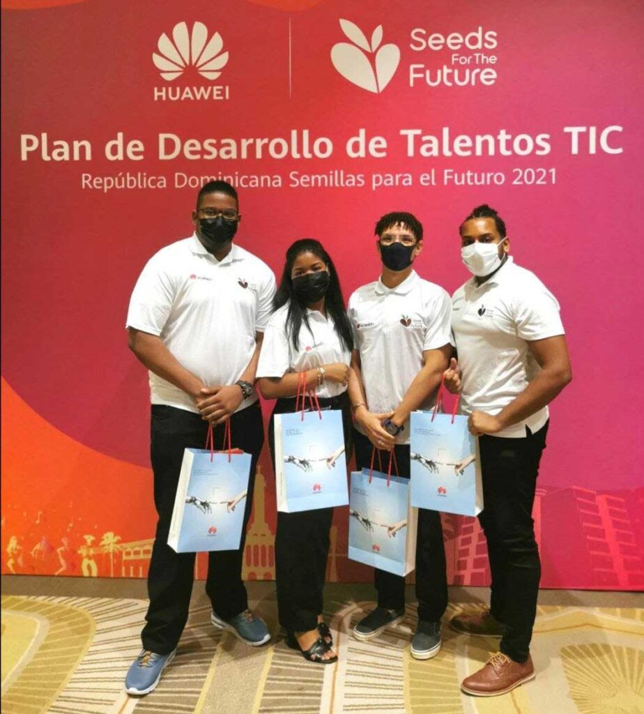 Estudiantes de ITLA vuelven a ganar competencia de Huawei