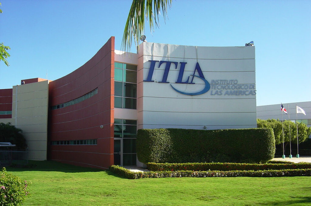 ITLA recibe más de 1,000 nuevos estudiantes que se formarán en carreras tecnológicas