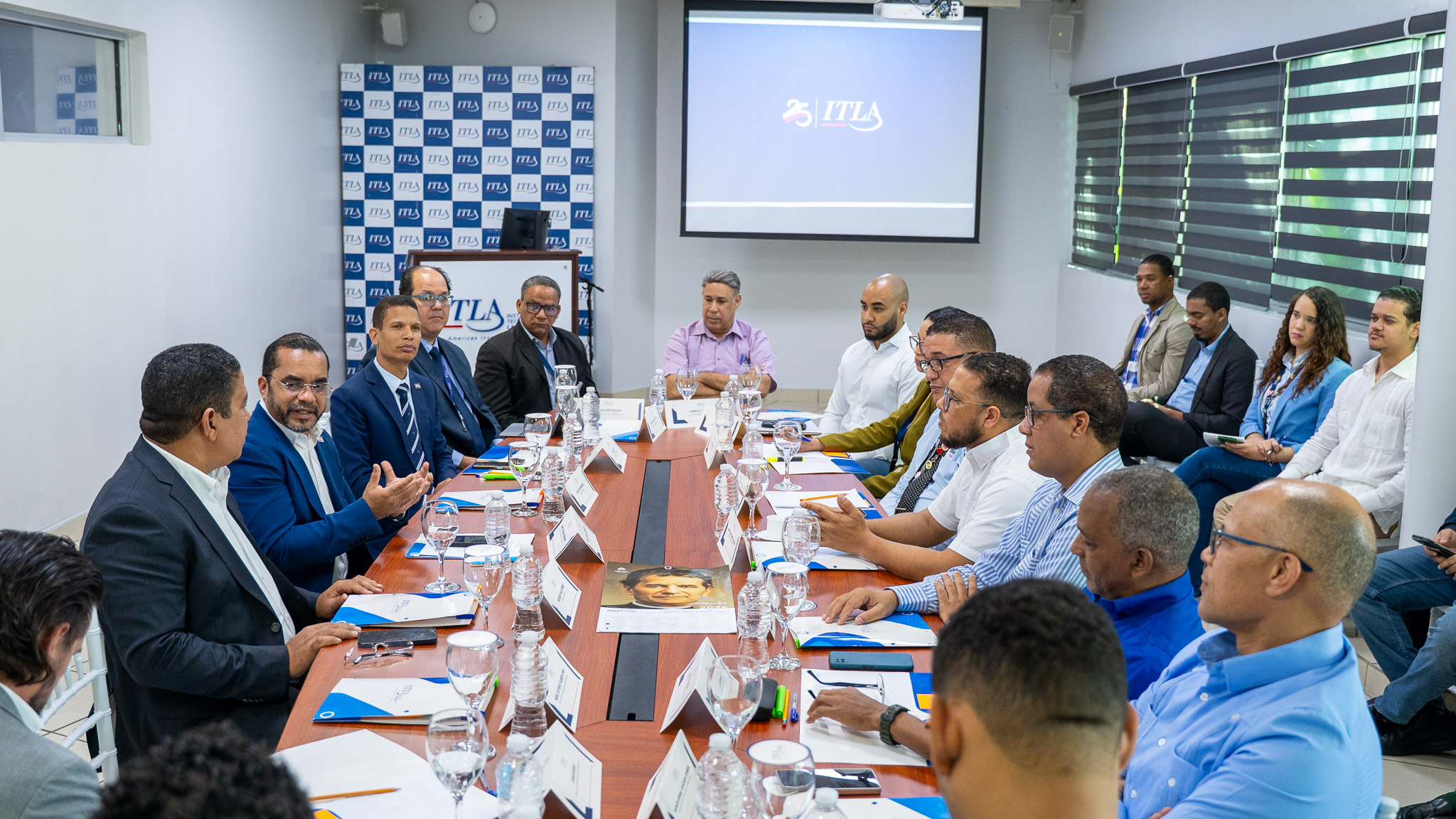 Mesa de trabajo ITLA