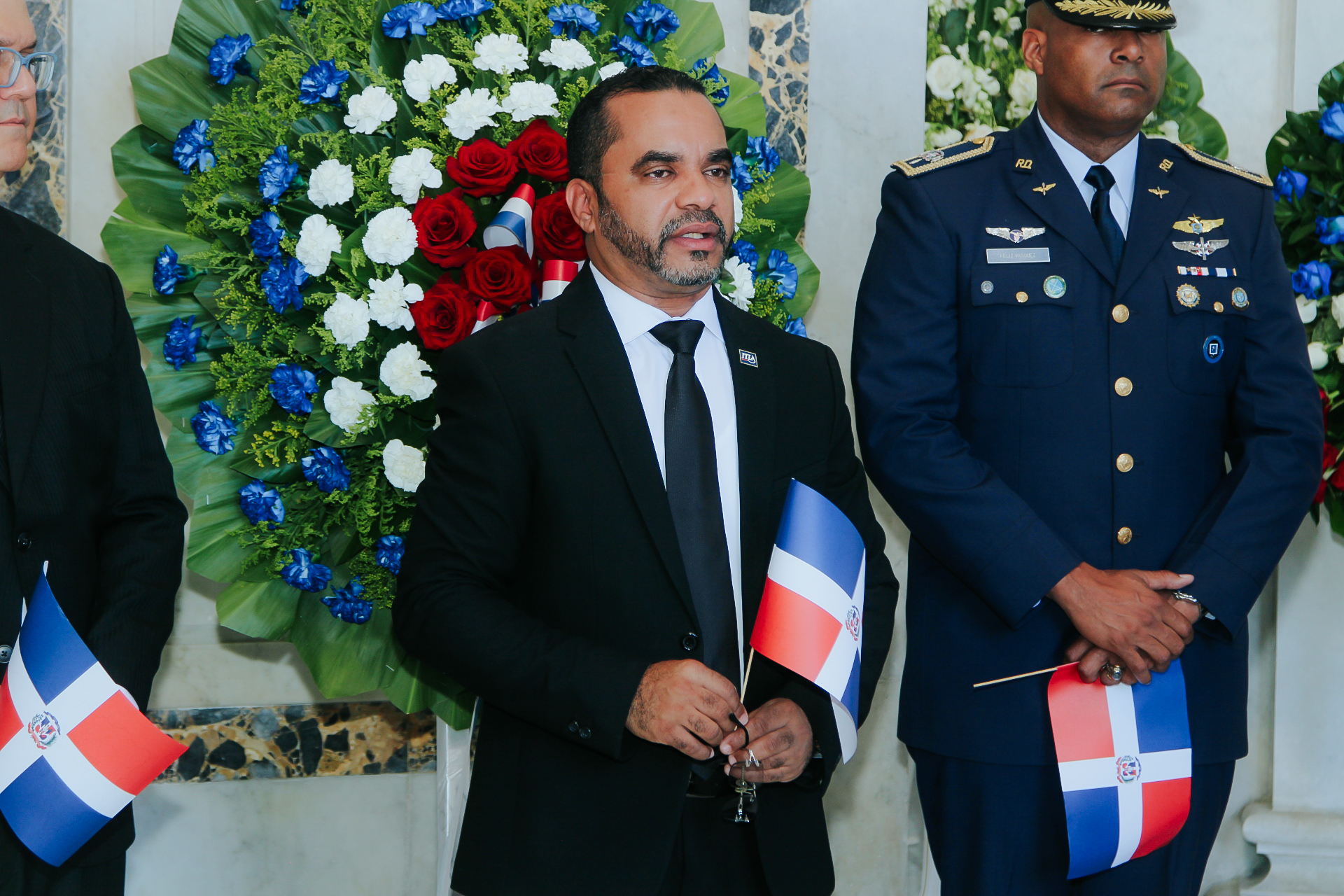ITLA rinde homenaje a los Padres de la Patria con ofrenda floral en el Altar de la Patria