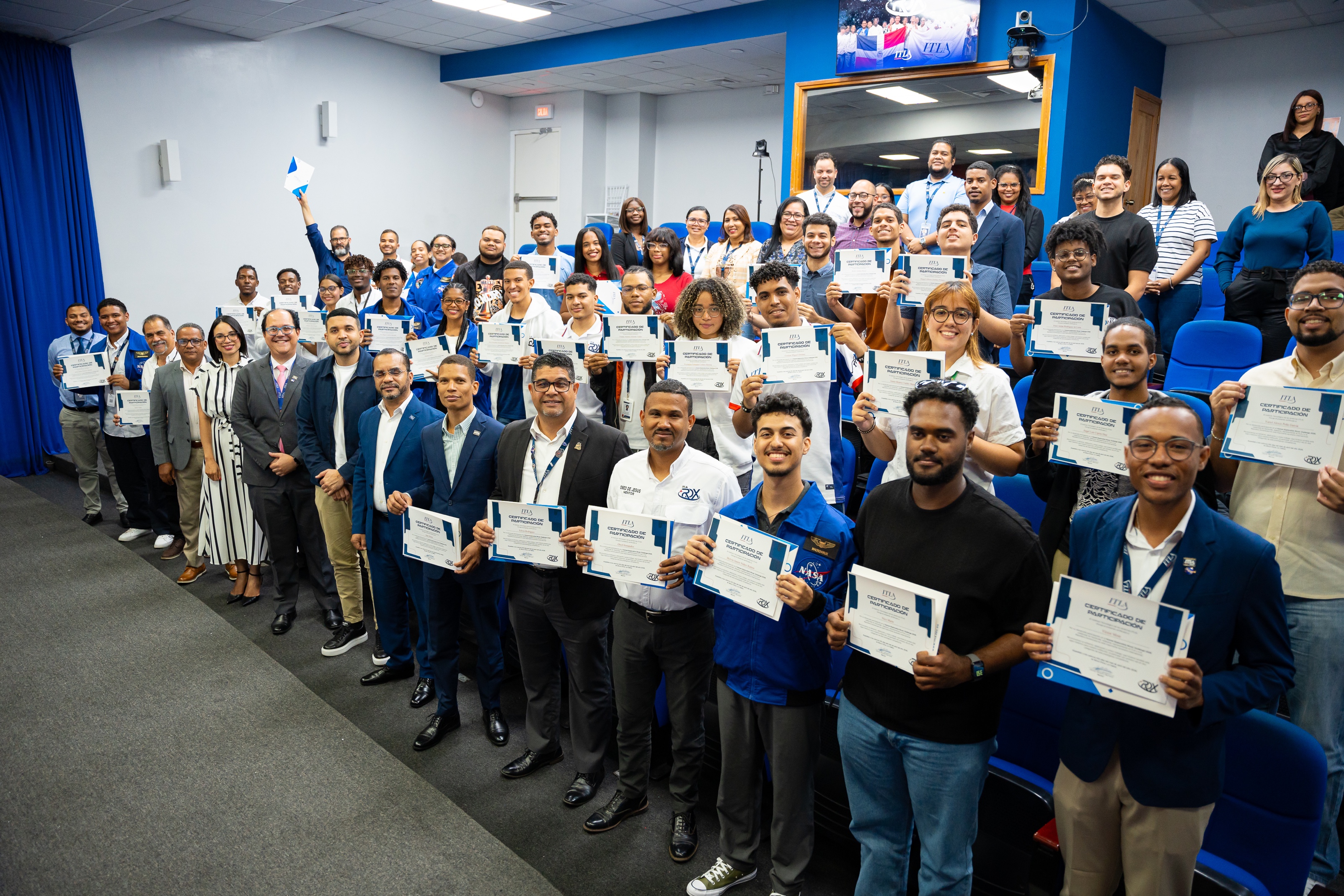 Estudiantes del ITLA son reconocidos tras histórica participación en competencia de la NASA
