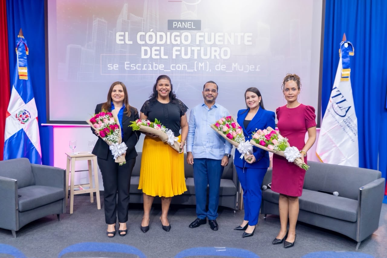 ITLA promueve el liderazgo femenino en las áreas STEAM con panel sobre innovación y tecnología