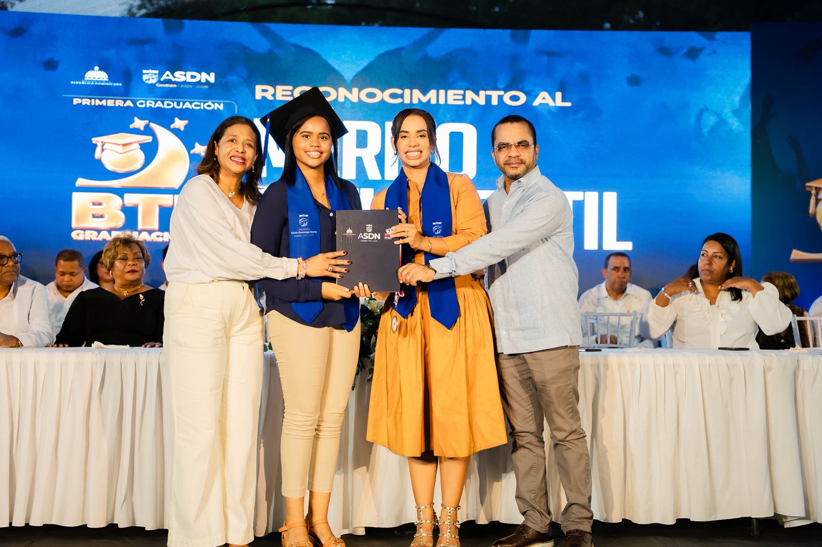 ITLA entrega 800 becas de EducaciónContinua durante primera graduación